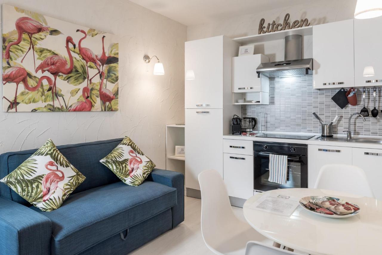 Resilienza Tropical Apartments & Room Порто-Сант'Эльпидио Экстерьер фото